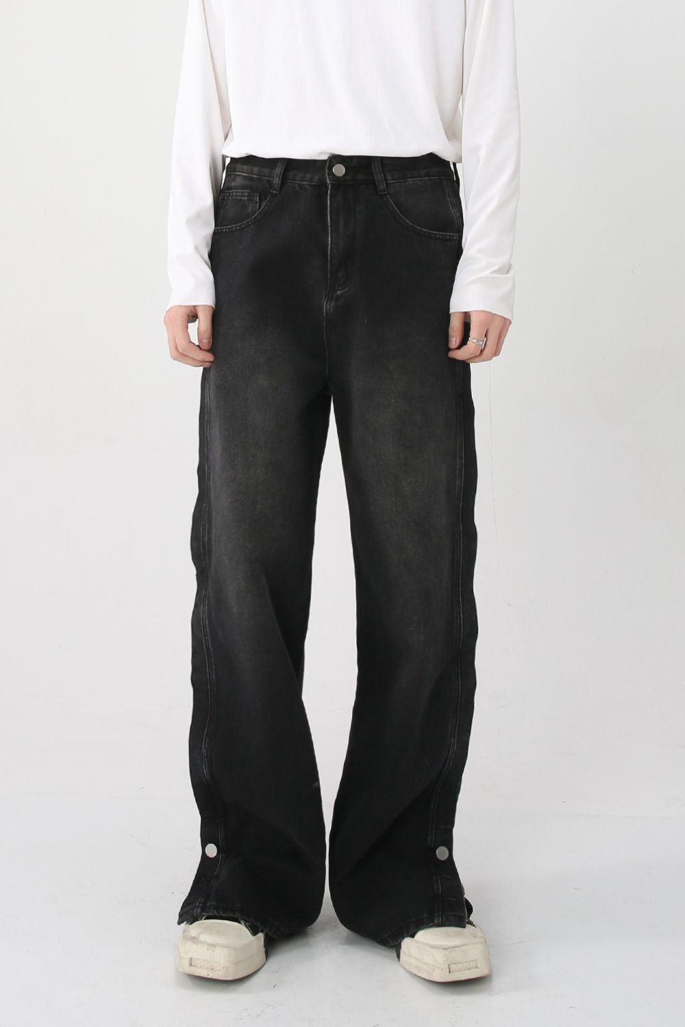 Side Slit Baggy Jeans with Pockets