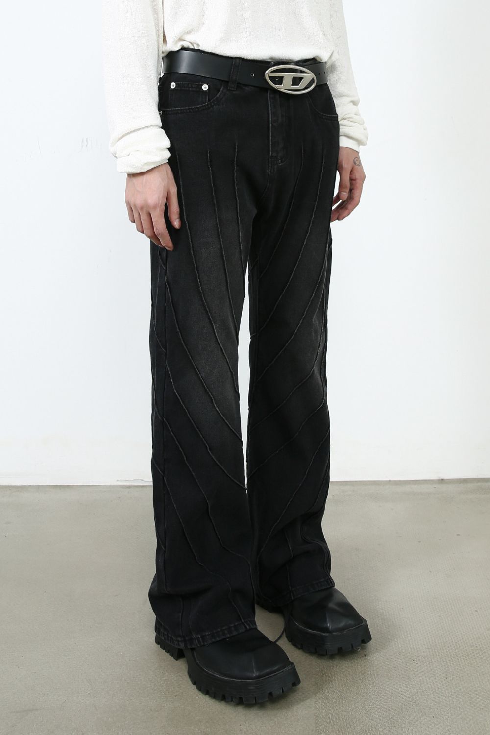 Men's Exposed Seam Jeans with Pockets
