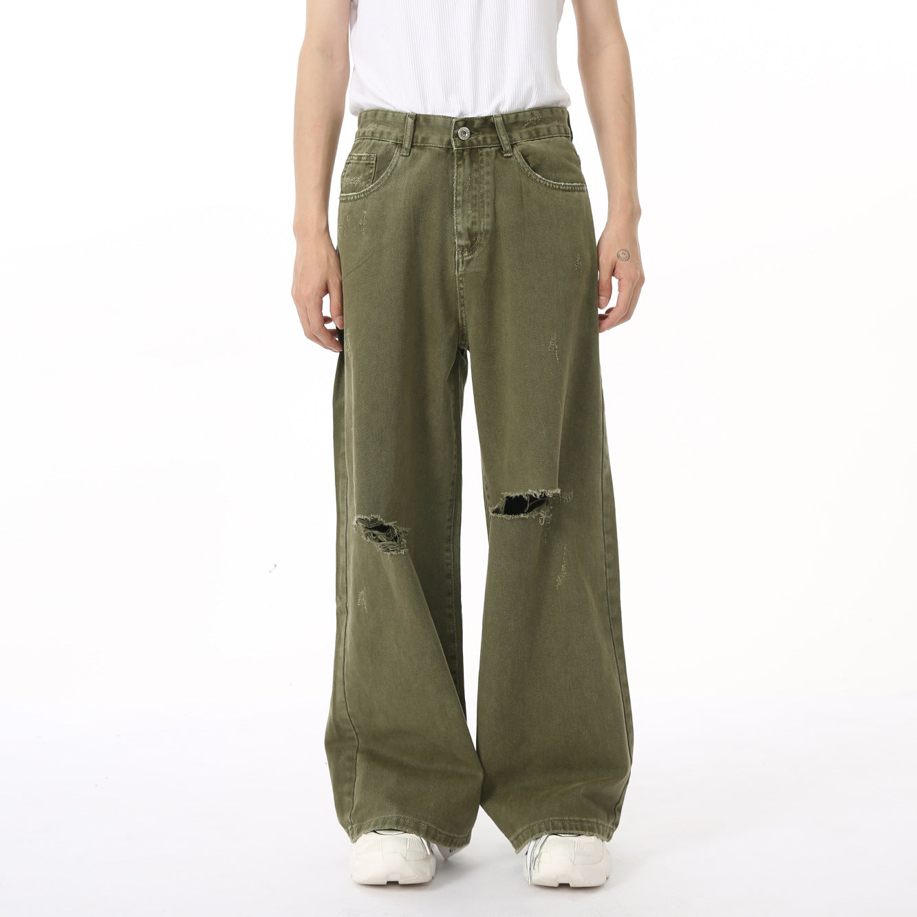 Distressed Wide Leg Jeans with Pockets
